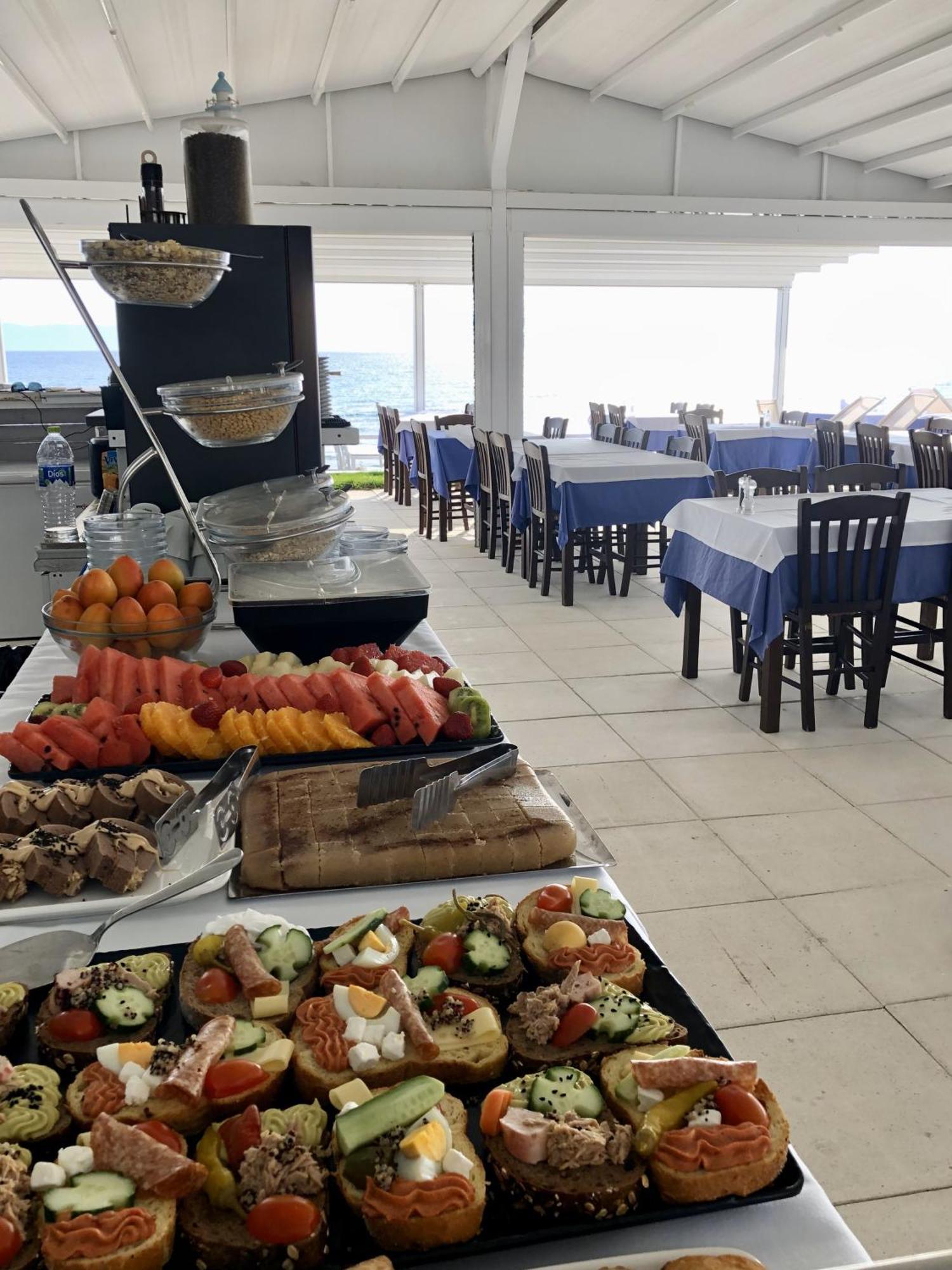Blue Senses Hotel Сарти Экстерьер фото